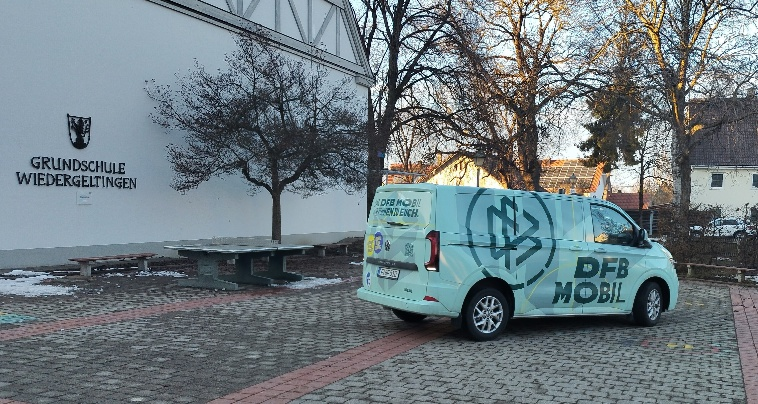 DFB-Mobil zu Besuch