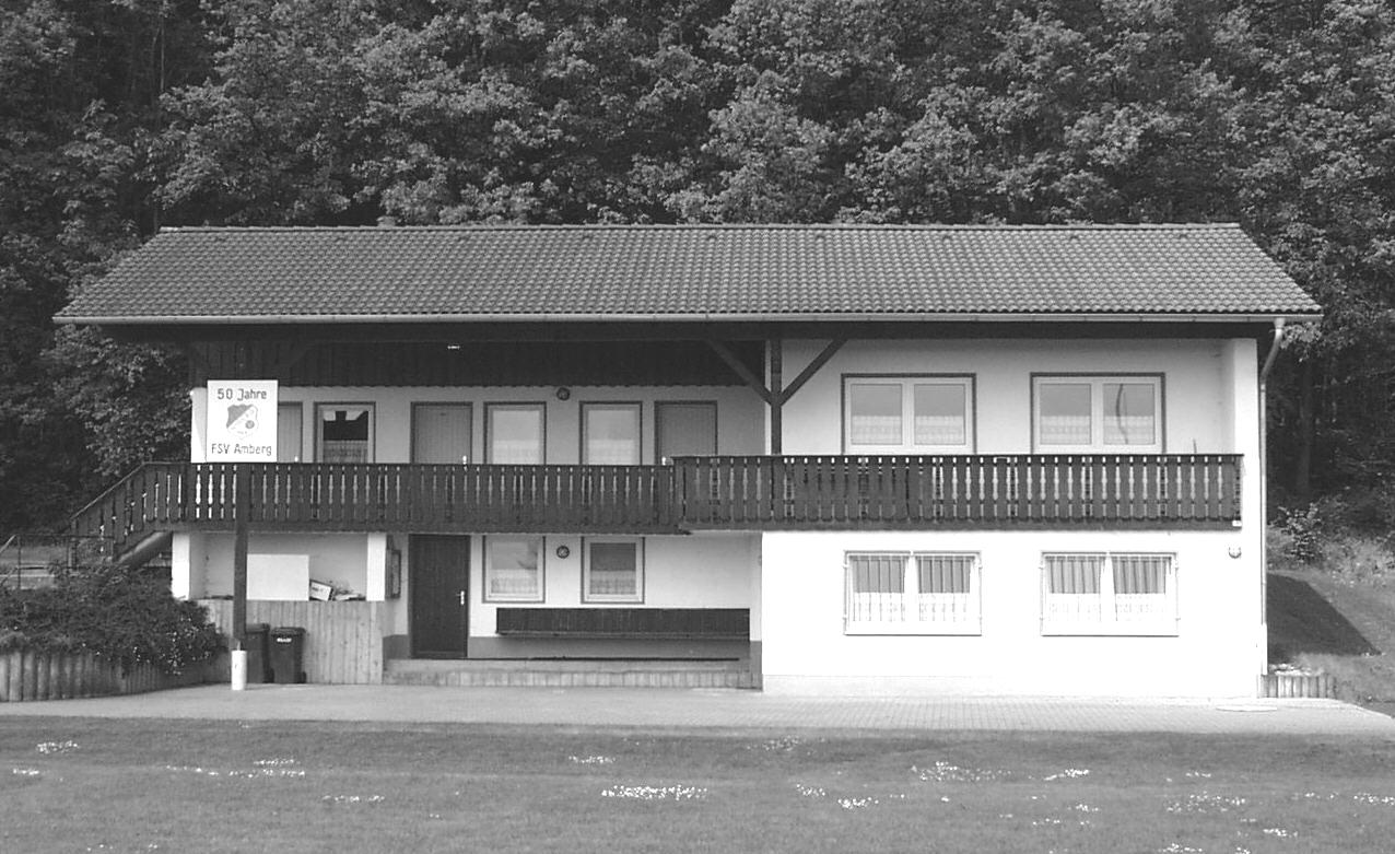 Von der Fußballwiese zum Waldstadion